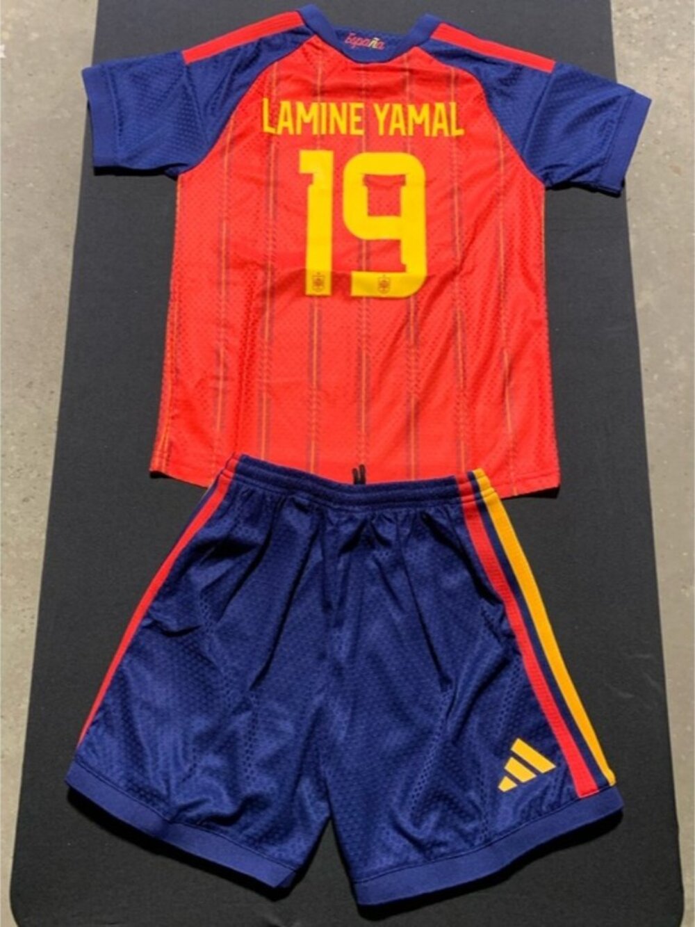 Kids 2026 Spain Jerseys - Picture 7 of 16